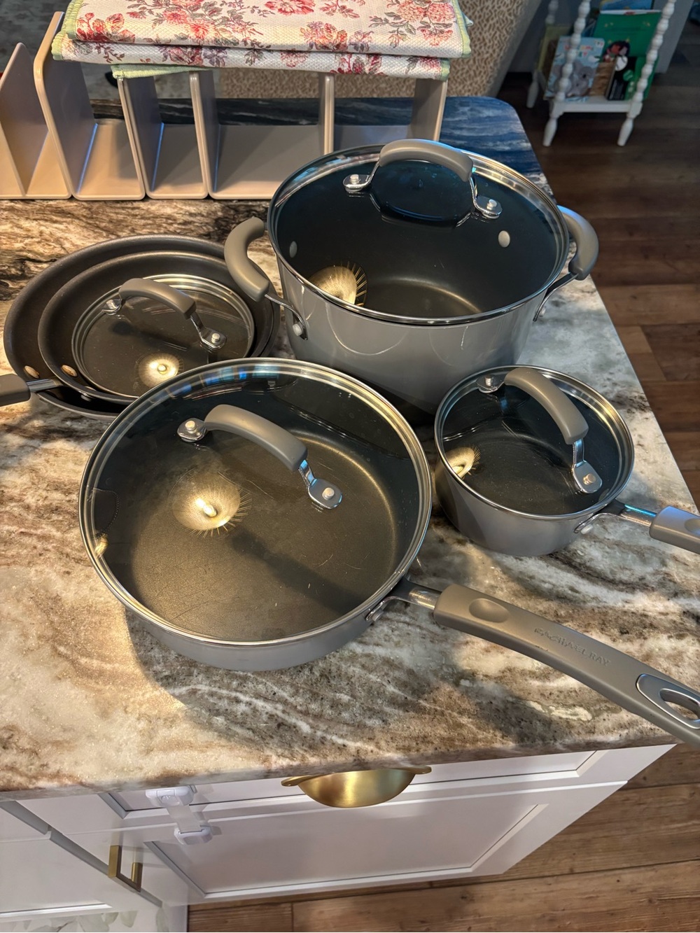 Rachael Ray Cookware 9 piece set
